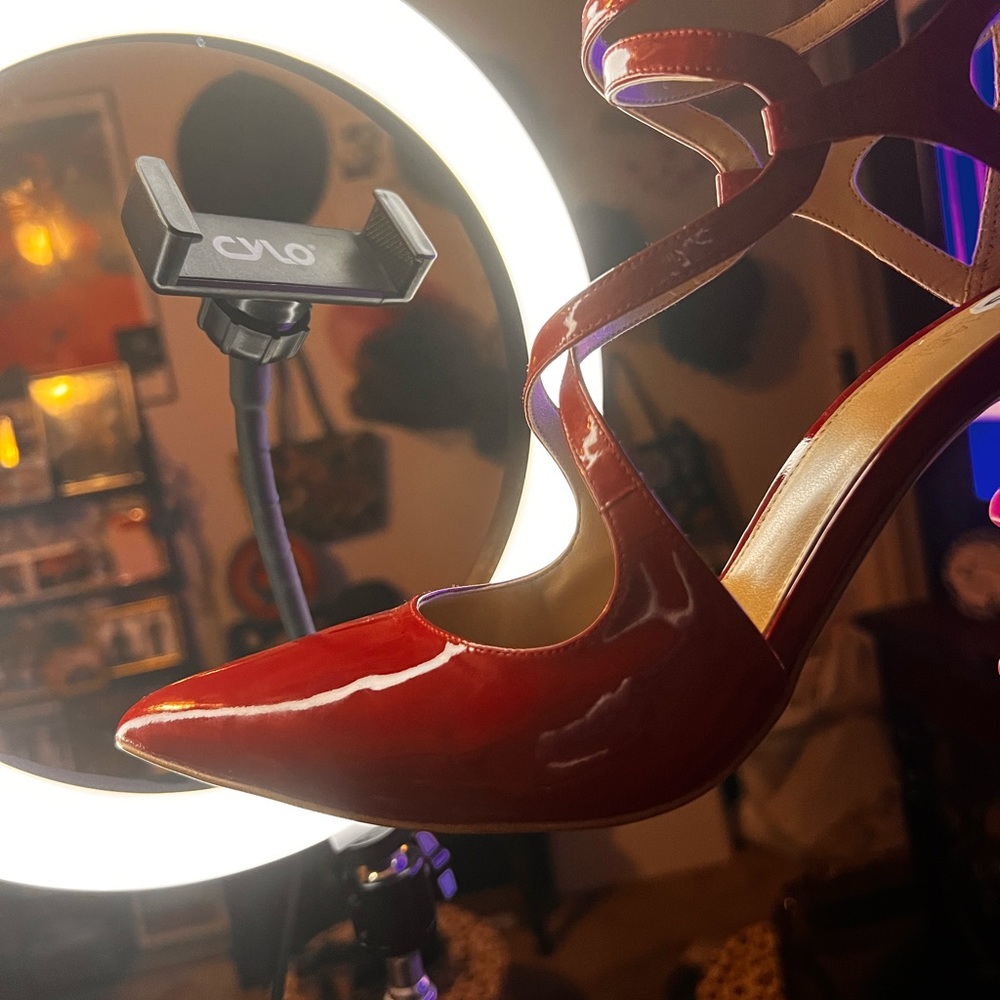 Michael Kors Dazzling Red Heels - Picture 4 of 16